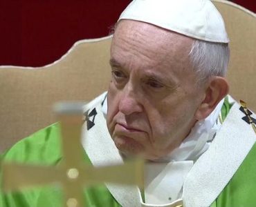 Pope: No more excuses; time for 'all-out battle' against crime of abuse