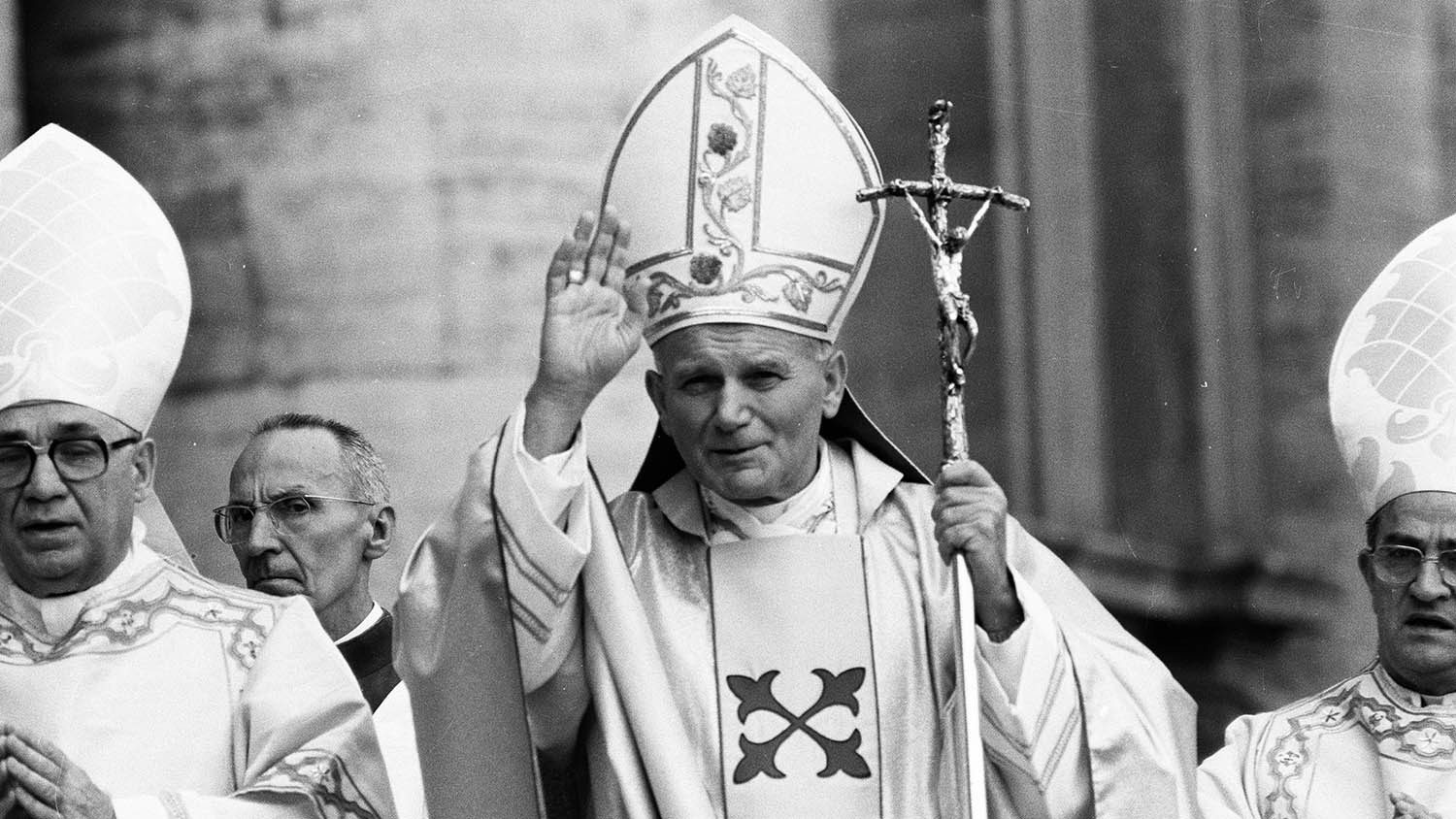 Attempts to place spies in the Vatican – John Paul II Foundation ...